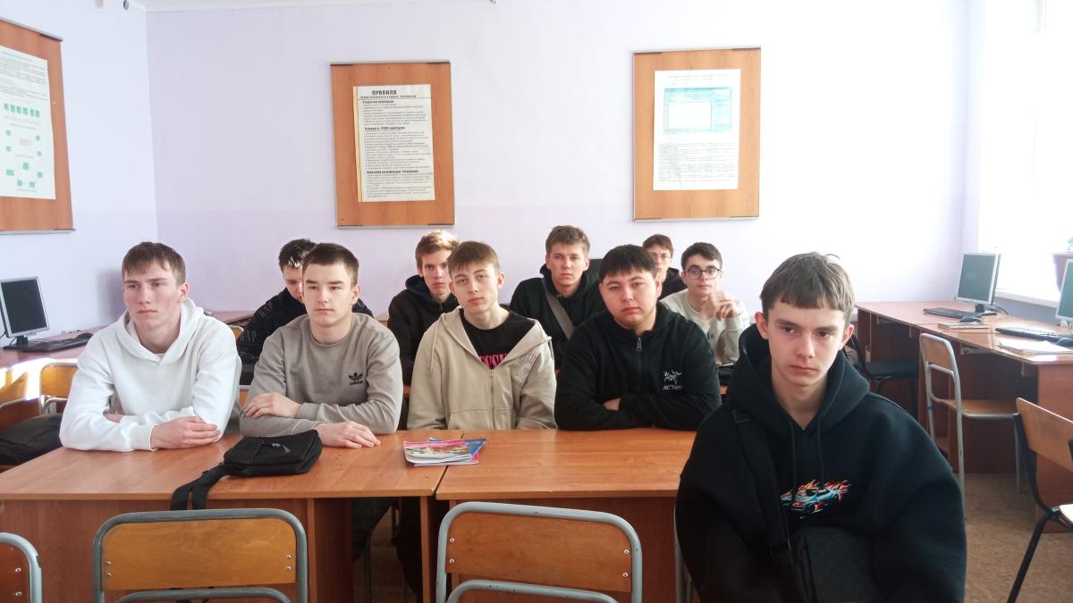 «Разговоры о важном».  Тема:  «Что значит служить Отечеству? 280 лет со дня рождения Ф. Ушакова» Фото 1
